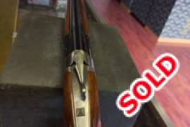 Browning 325 O/U 12 GA Shotgun , To all our Clients ,do not miss this Beautiful 12 GA Browning shotgun.
The Browning is a Fieldgun for hunting or clay pigeon shooting , with a 28 inch barrel /selector  trigger /shell ejector/. Please come and view this beautiful Browning shotgun at our shop - Cape Guns & Ammo, 2C Thermo Street, Stikland, Bellville. Tel 021 945 2606
 