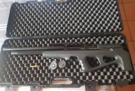 FX Wildcat Mk3 - Sniper, Bullpupp rifle,
Light weight with a 700mm barrel,
Extreamly accurate with both pellets & slugs,
In like new condition,

Included:
2  x Mags,
Filling Nipple,
FX Hardcase.

064 112 3963

 