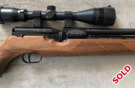 Weirauch HW100 S F.S.B 4.5mm (.177cal) FAC version, 
Comes with:
2 x 12 shot magazines
4-12x40 Scope (Adler - SA Hunter)
Valve connector to charge to rifle

Immaculate condition. 

Please note that you will require a dive cylinder to charge this PCP rifle.
I have a 10L and 15L that I would be willing to sell.
Item can be viewed in Bryanston, JHB.