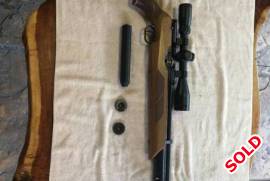 Weihrauch HW100 (5mm) PCP Air Rifle , Weihrauch HW100 (5mm) PCP Air Rifle in Excellent Condition.

300 bar 10 liter diving cylinder

Filling Adaptor

Carry Bag

Scope - Hawke 3-12X44SF

All together

Levyno Botha  083 288 7772

