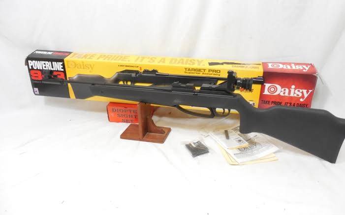 Daisy 953 Target pro skeifskiet air rifle, Daisy Power line Target pro air rifle in as new condition.
Diopter sights included, as well as single and 5 shot magazine.
Trigger is about 600gr and very crisp ideal for target shooting, rifle is on the approved rifle list for school target shooting and may be internationaly used in compatitions.
This is a PCP rifle with build in pump, so 1 pump = 1 shot. No recoil like the spring rifles.
 