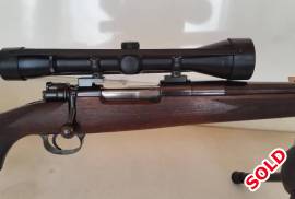 Mauser 30-06 , Mauser with  6 x 42 Lynx scope, Bull Barrel (free-floating), Rifle Bag, Cleaning Kit and Ammunition. Well looked after, hardly used.