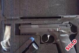 Cz 75 SP-01 shadow, 100 rounds down the barrel. Stil in case with all the original goods. like new
