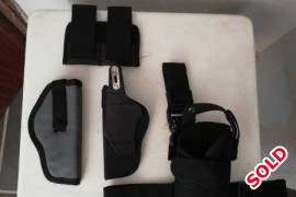 Holsters and mag pouch , 3 x holstets
1 x double mag pouch 
Call or Whattsup 0828516548 