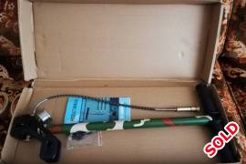 Pcp hand pump new in box , PCP hand pump still new in box  ...
For use on all Pcp guns ...
40 Mpa working pressure  ..
Ideal if you don't have a Cylinder or for mobile use or in the bush  ..
Bargain  , contact Schalk 
0768310768
Don't let this gem slip through your fingers  ...