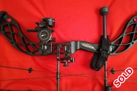 Bowtech Carbon Knight , Bowtech Carbon Knight    ...
Like new condition  ...
Tommy Hog single pin sight  ....
Vaportrail Pro-V limb driver arrow rest ...
Draw from 26.5 - 30.5 