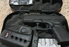 Glock 23 (0.40 S&W) Gen 4, Glock 23 (Gen 4) 0.40 S&W
In mint condition
Comes with 2 Magazines, Easy Loader, Frobus Paddle Holster, Manuals and Carry Case
R 8 000