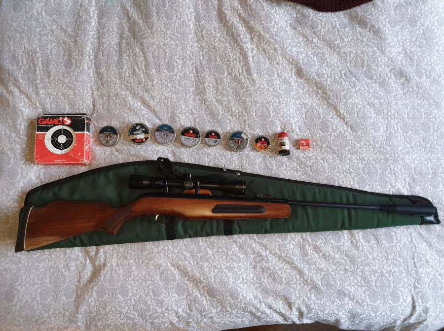 Gamo Air Rifle - Hunter 1250, Gamo Air Rifle - Hunter 1250
Extremely strong air rifle. Great for hunting, competitions or just having fun.
Weblink: https://www.gamo.co.za/gamo-air-rifle-hunter-1250-4-5mm
Deal includes: Gamo air rifle, Nikko scope, rifle carry bag and plenty of pellets.
Contact me if you would like to view the rifle: 084 512 7732