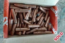 7mm Bullet Heads, 90 x 154gr Hornady Round nose bulletheads.
42 x 150gr PMP bulletheads.
Total of 132 bulletheads for R450!!