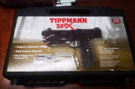 Tippmann Paintball/ Pepperball/ Rubberball Marker, Tippmann Paintball Marker can shoot pepperballs, rubberballs, and paintballs.

Excellent for self-defense.

Sold with:
13 Co2 canisters
100 solid rubber rounds
50 pepper ball rounds
300+ paintball rounds
Custom made leather leg holster

R 4000 for the lot

 