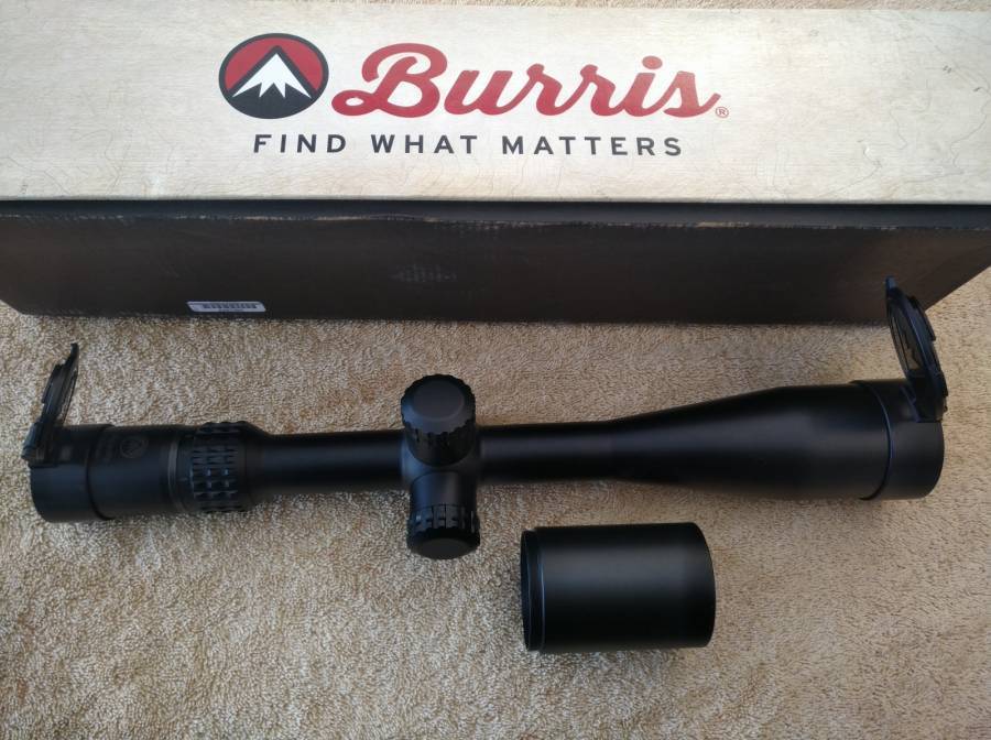 Burris Varacity 5-25 x 50 First Focal Plane, Great scope at a real value for money price.
Burris Veracity 5-25x50mm 
30mm tube.
Front Focal Plane.
Ballistic Plex E1 FFP Varmint Reticle.
Courier costs for buyer.
