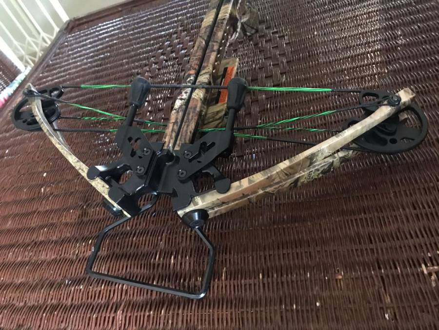 PSE Fang Crossbow, Advertising on behalf of a friend. 

An American client used the bow to hunt giraffe, after successful hunt he handed the bow over to the PH's daughter. Basically new. Package includes carry case.

Price is slightly negotiable.

Please contact on 0784753384
 