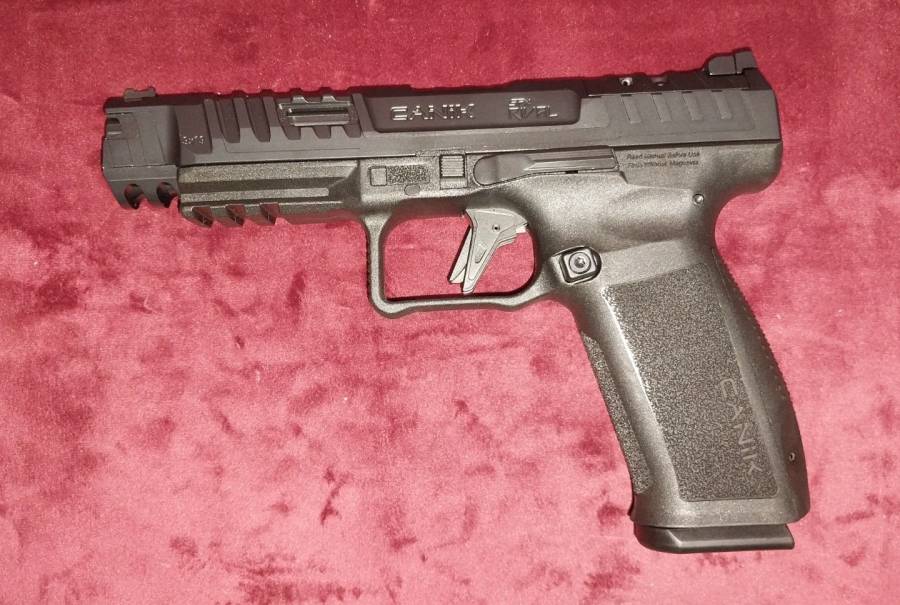 Canik TP9 SFX Rival Black, With adjustable fiber optic sights, a lightened 90° diamond cut aluminum flat trigger, reversible magazine releases and sizes, ambidextrous slide release, aggressively serrated and ported slide, 1913 picatinny rail, external mag-well, 3 grip back strap sizes, double undercut trigger guard