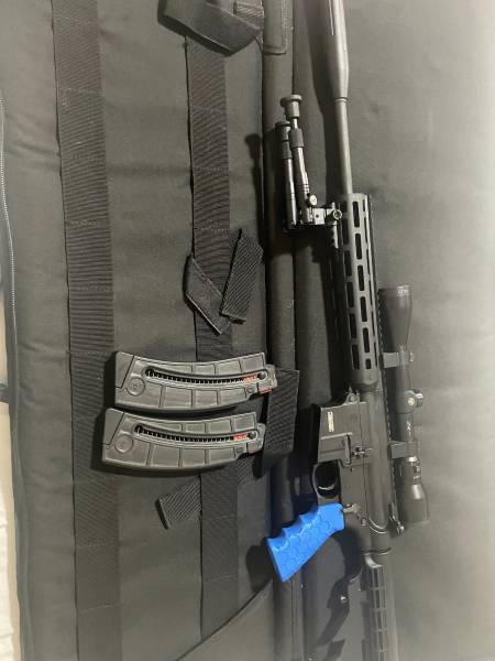 Smith & Wesson M&P15-22, URGANT SALE R15000 ONCO 
Smith & Wesson M&P15-22
Comes with 
Bag, Silencer, Bipod, Scope and 2 Mags 