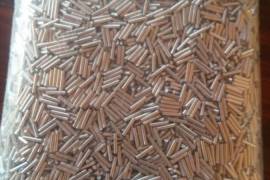 Stainless Tumbling Media, 1.2mm x 5mm pins
0795083159
1kg media for R300
Delivery R125 up to 5 kg there after I pay the courier fees.
Media is locally manufactured from 304 Stainless steel.
Can be sorted with a magnet.
Has no sharp edges and will not damage your brass in anyway