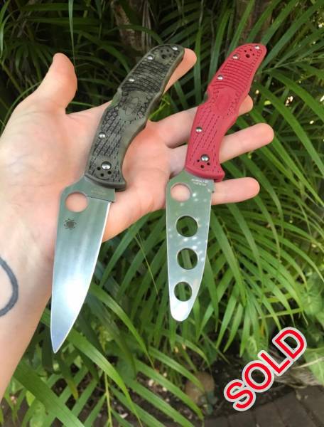 Spyderco endura 4 and trainer. , Spyderco endura 4 with trainer 

slight wear on the clip but other then that perfectly good. 
Endura has the box. Trainer has no box. 

Price includes postnet to postnet 

whatsapp on 083 604 3303 for more pics if interested 