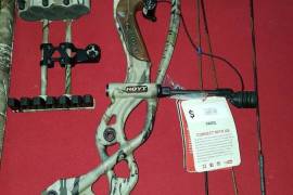 New Hoyt Carbon Defiant , Hoyt Carbon Defiant with QAD Fallaway rest, Shorty Arrow Rack, Fuse Sight, & CASE.  Bow and all accessories are New without original packaging.

 