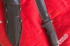 KA-BAR COMBAT KNIFE, KA-BAR US Marine combat knife with Kydex sheath and handle
