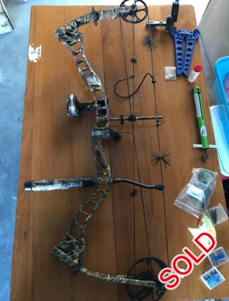 Bowtech Diamond, Bowtech Diamond compound bow for sale29.5 inch draw 55poundsLots of extras9 practice arrows6 hunting arrows2x quiversStandString waxExtra 3 pin Tru Glo sightFleightsDraw scaleTriggerExtra muzzy broad headsBag of bits and bobs and practice pointsCarry bagHunting slingPlease photos