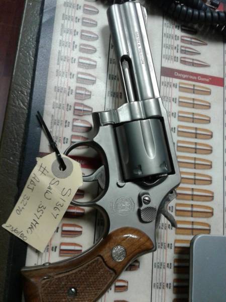 357 MAG Smith & Wesson Rev_4 inch barrel, To all our clients, please come and view this beautiful weapon, especially our pin shooting clients. Cape Guns & Ammo (021) 945 2606