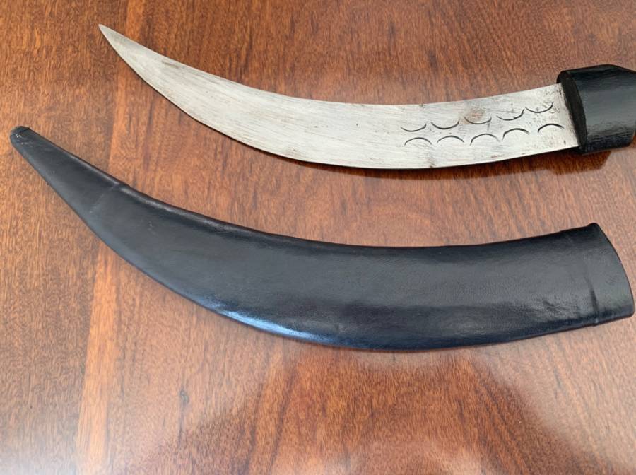 Origonal African Kukri and other items , Very scarce African 100% origonal artifacts pls WhatsApp me for details ! 