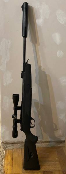 Hatsan mod 87. Sniper with scope. , Hatsan mod 87. Sniper for sale with scope. Gun is in very good condition and shoots with great accuracy. 