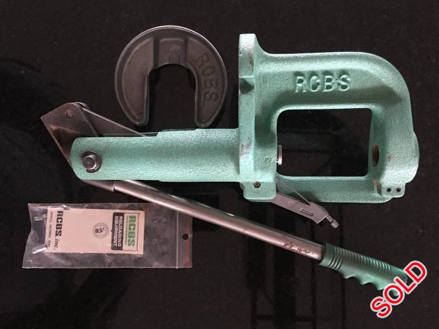 RCBS JR2 Press, Light use only. Comes with Primer catcher.