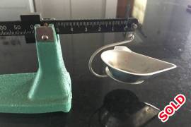 Powder Scale, Good Condition. Magnetically dampened. Purchased early 80's and last used in the 90's.