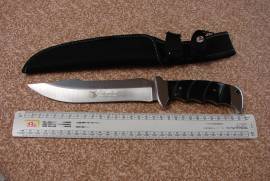 Fixed Blade Hunting Knife, 175mm Fixed Blade, with Sheath
New. Never Used or Sharpened