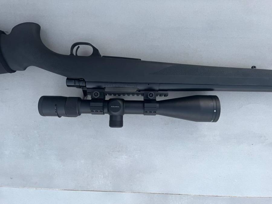 Vortex Viper 6.5-20x50, Vortex Viper 6.5-20x50 Mil-Dot MOA scope 
Scope is hardly used, reason for selling is that I'm upgrading 

Scope was hardly used +- 50 rounds 