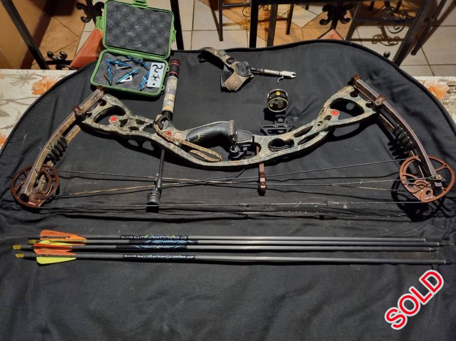 Hoyt Rampage XT Bow for Sale, Hoyt Rampage XT Bow for Sale.
Includes Triger, Bag (Damaged), 3 arrows and hunting arrow heads.
Will include the Bud.