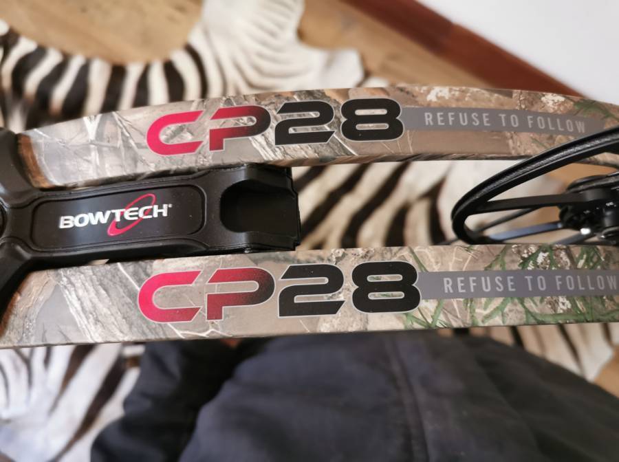 !! New bowtech CP28 2022 model, Client left it. Right hand. 70lbs. Bowtech CP28. Adjustable draw length. Very easy to tune. Not yet registered. 

Bare bow for R18 000

WhatsApp me on 0720481914 
 