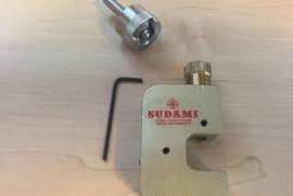 SUDAMI X- Ring Neck Turner inc extras, Sudami Outside Neck Turner.
Brand New Never Used Including the Cutting Blade.
Includes 2 New Mandrels 24 and 30.
Also includes Case Driver & No.3 Case Holder.
082 6678644.