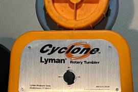 Lyman Cyclone Wet Tumbler, Lyman Cyclone with accecories 