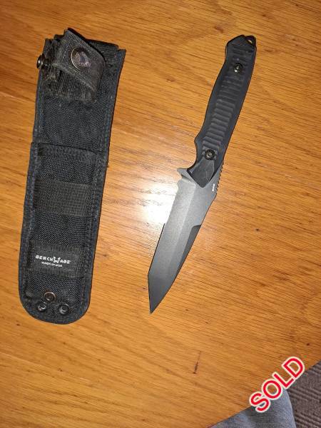 Mr, Benchmade nimravus knife.
In excellent condition. Never used, carried or sharpened.
