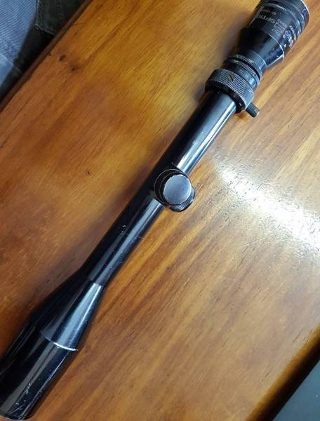 Tasco riflescope, Tasco 4-12 x 40 Rifle scope - it has some scratches but still in 100% working conditions