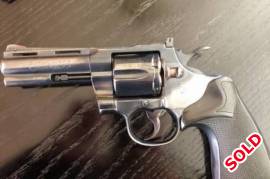 Revolvers, Revolvers, Colt Python 357 Magnum, R 13,000.00, Colt, Python, 357, Good, South Africa, Gauteng, Boksburg