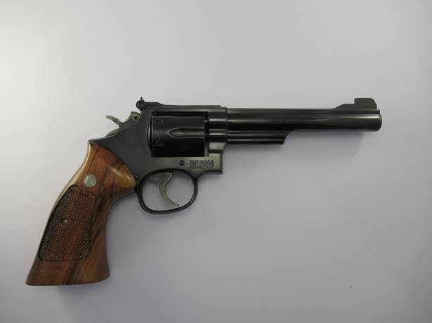 Smith & Wesson Mod 19-5 .357 Mag, American manufactured .357 magnum 6” barreled revolver. The blueing, as well as the grips, are original and in outstanding condition. This revolver has seen very little use.