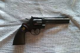 Revolvers, Revolvers, Colt Python .357 Magnum , R 16,400.00, Colt, .357 Magnum , Used, South Africa, Eastern Cape, Port Elizabeth