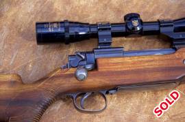 Hunting Rifle, Beautiful blackwood stock,  
Nikko Sterling - Gold Crown (wide angle 4x40) scope,
long barrel - accurate shooting!