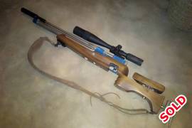 Air Arms , Air Arms Ev2 4.5mm pcp 
Exstreamly Accurate pcp 6-10mm groupings at 40 meter
Very nice gun for accurate target shooting,
Hunting birds or vermont control 
Gun still in great condition 
Gun with scope R16000
 