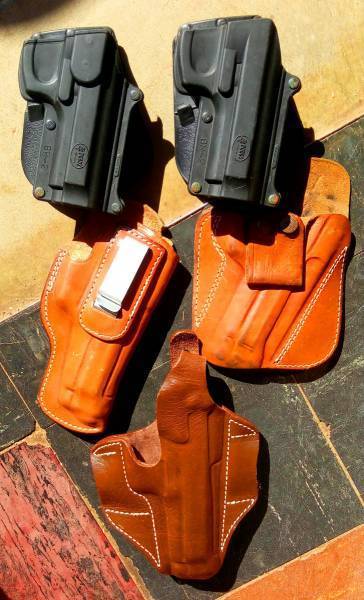 Holsters for Beretta 92/Z88, Various holsters for Beretta 92 and Z88. for sale. Holsters in used condition but well looked after.