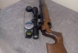 Wayne, Cz200s with adjustable scope and 10 shot magazine