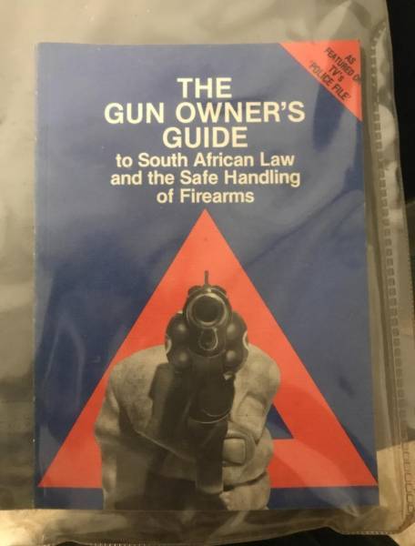 Gun owners guide as new, Gun owners guide to SA law as new for collectors