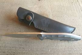 Puma knife , Puma original knife with serial number , see photos , WhatsApp me 0724406734