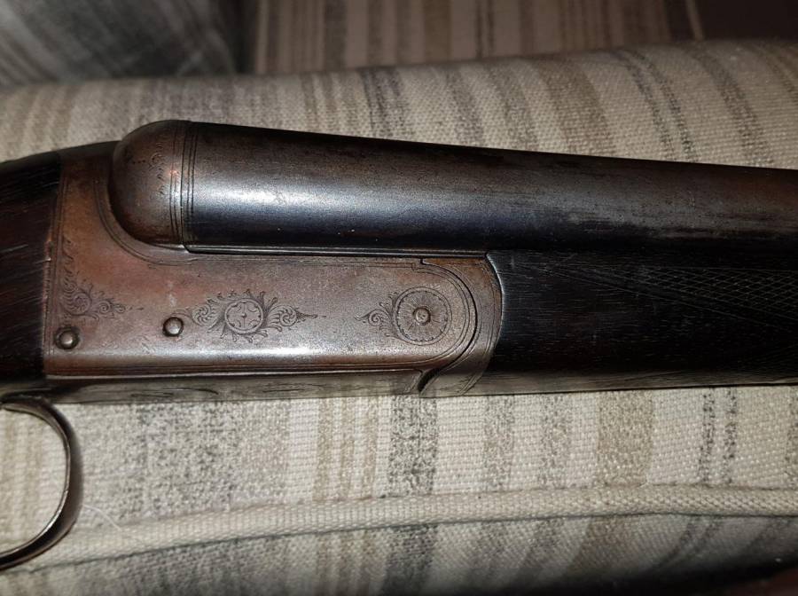 Westley Richards Shotgun, Collectible shotgun - dates to early 19th century.
12ga boxlock Non-ejector in fair condition.
Delivery is not included in the price