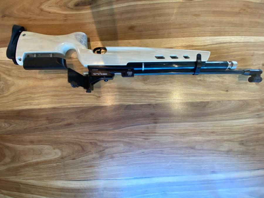 Air arms s400 mpr target shooting air rifle, Hardly used

comes with

shooting bag 
shooting matt
shooting belt 
shooting goove(small)
mpr scuba tank refill adapter
Hard cary case