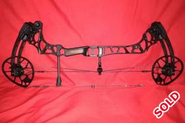 Mathews Triax Bare Bow, Mathews Triax bare bow in like new condition  ...
70 lbs  and 29 