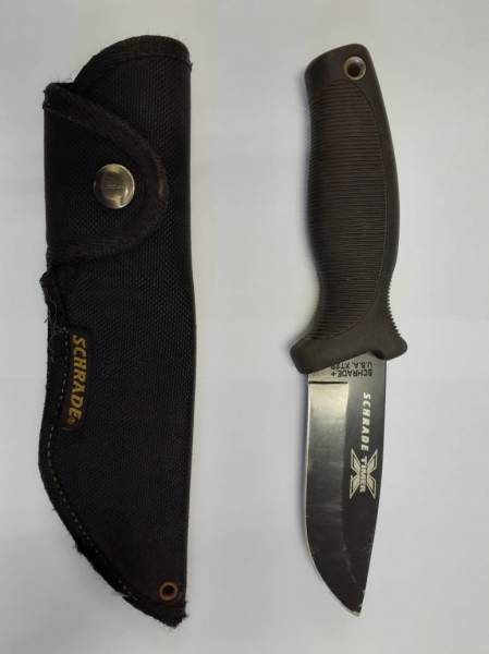 Schrade USA XT2B knife for sale!, Schrade USA XT2B... slight usage R800. Please contact Pierre on 0836783990