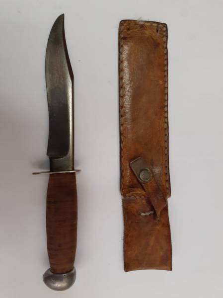 1950's Solingen Re-curve Bowie Knife for sale!, 1950's solingen recurve bowie knife and sheath onco R1300 (Leather stacked handle.)
Please contact Pierre on 0836783990